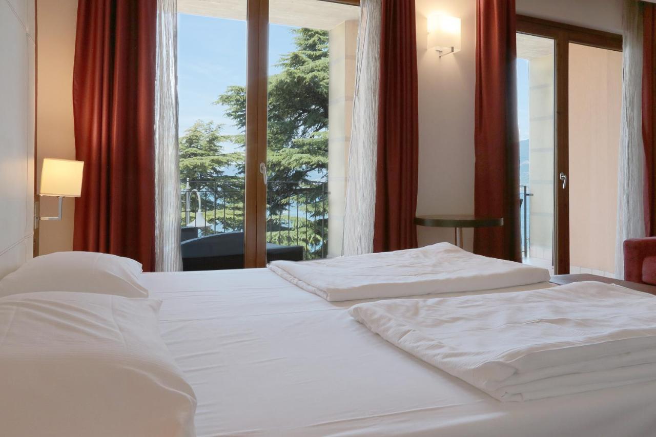 Hotel Lido Torri Del Benaco Esterno foto