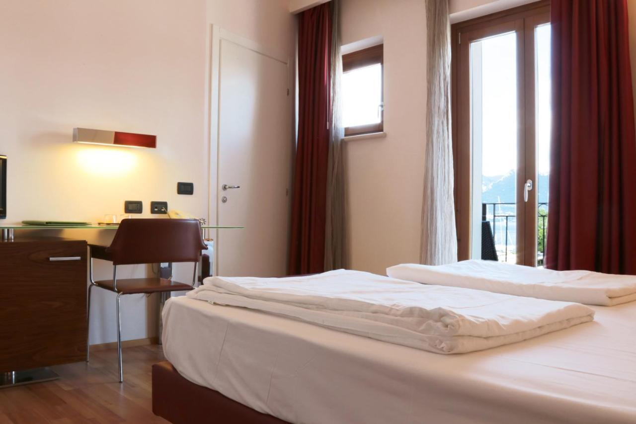Hotel Lido Torri Del Benaco Esterno foto