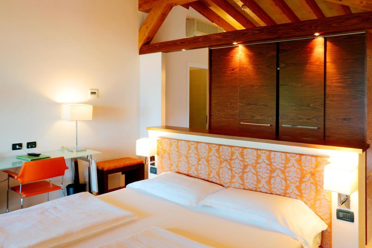 Hotel Lido Torri Del Benaco Esterno foto