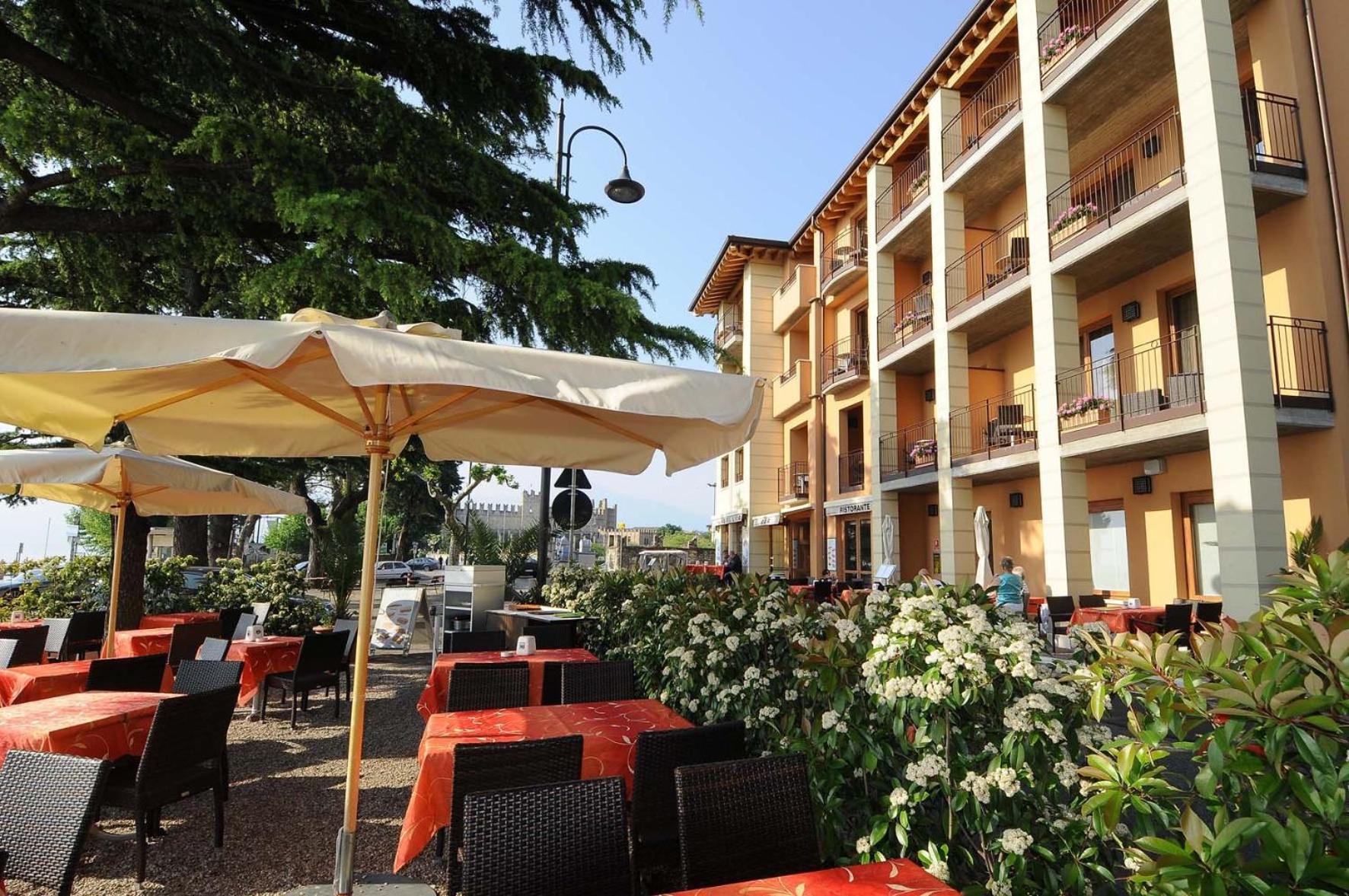Hotel Lido Torri Del Benaco Esterno foto