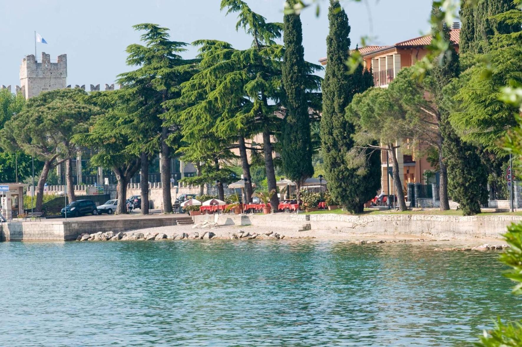 Hotel Lido Torri Del Benaco Esterno foto
