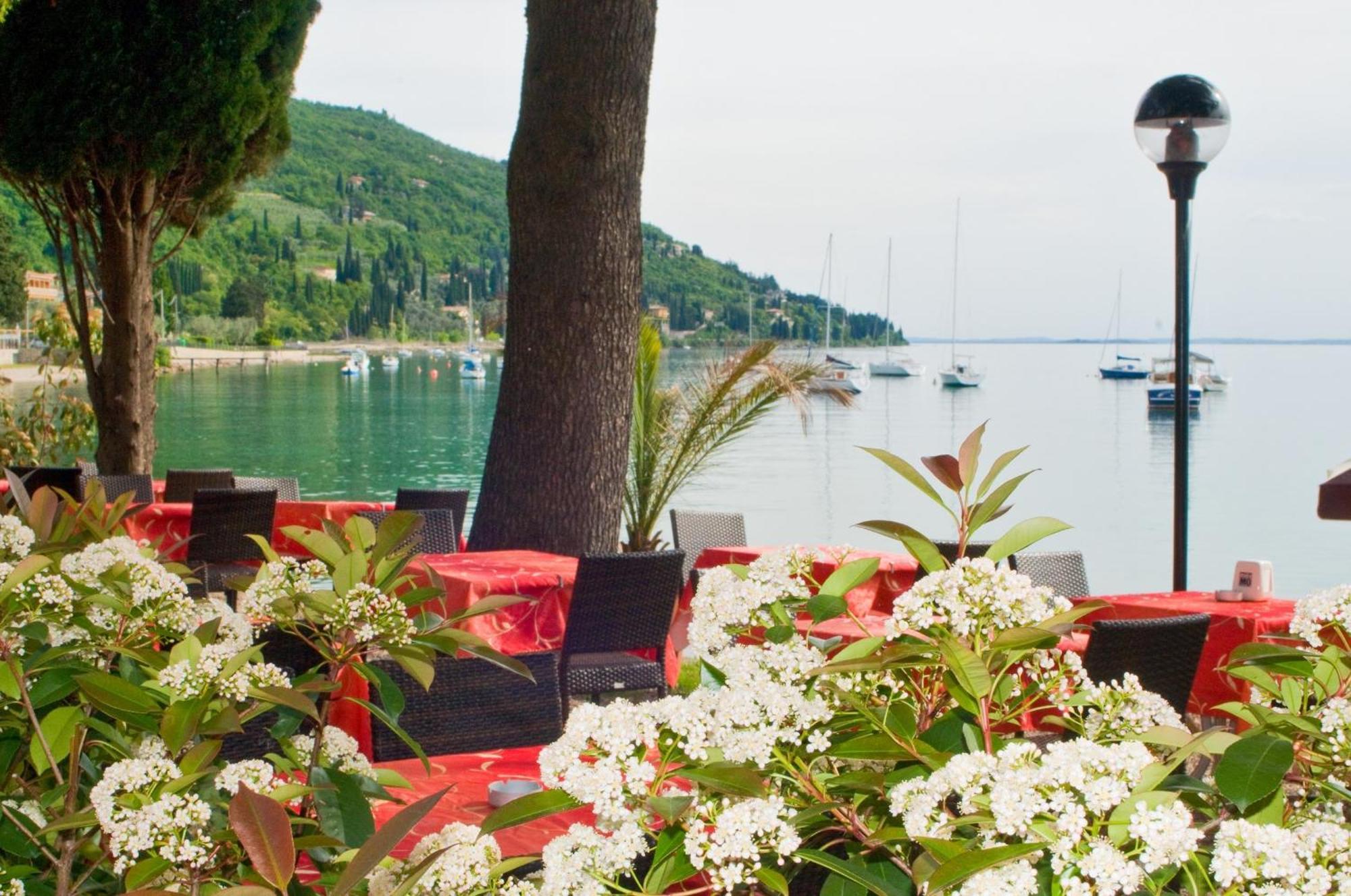 Hotel Lido Torri Del Benaco Esterno foto